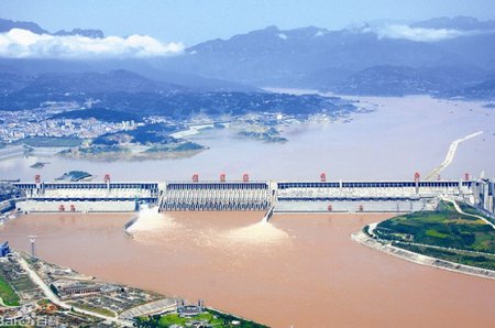 三峡大坝要是决堤会淹没沿江城市(特别是下游南京 苏州 上海)吗?