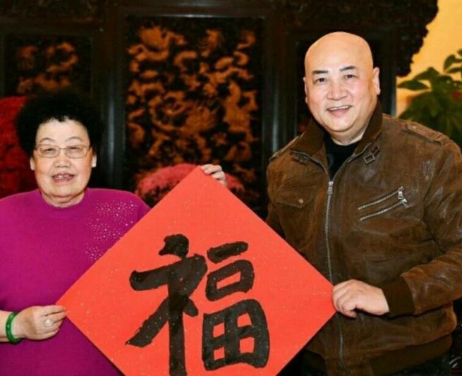 迟重瑞和陈丽华真实关系如何,陈丽华的这3条家规,令人心酸,怎么回事?