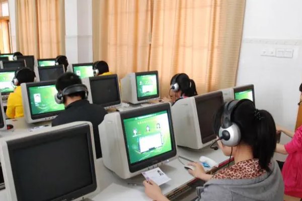 如何查三级英语考试成绩？