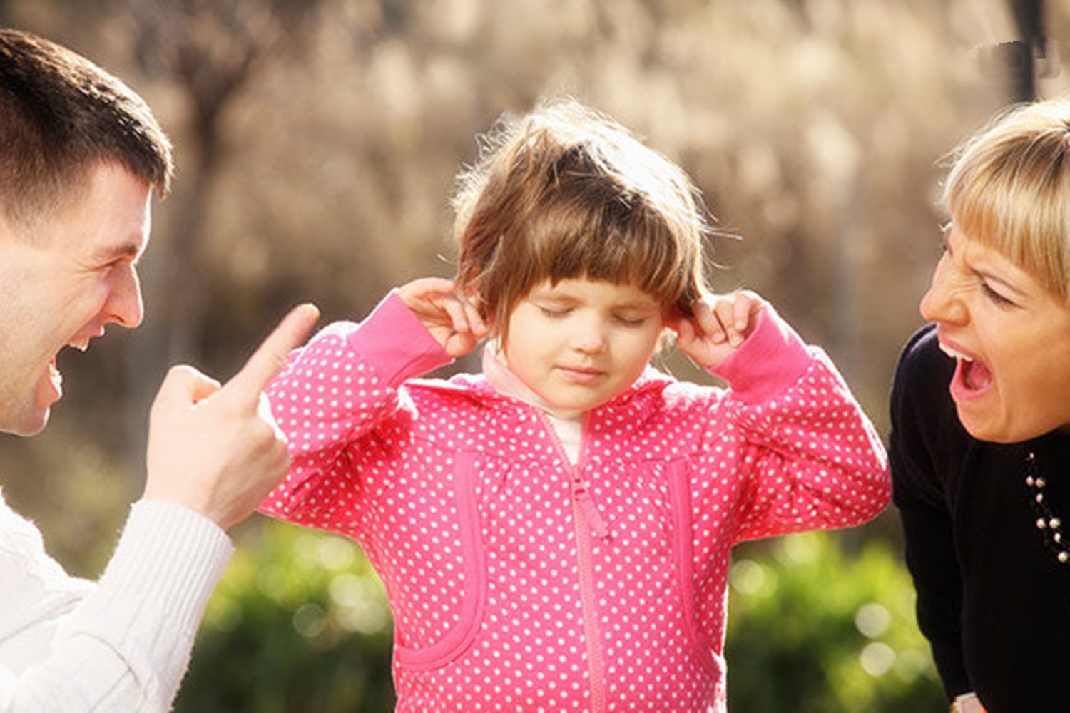 美国3岁男孩玩枪误杀8月大弟弟，3岁的孩子有自己的主见了吗？