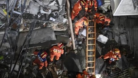 长沙“想大口喝矿泉水”的女孩，被救出来了，她到底遭遇了什么？