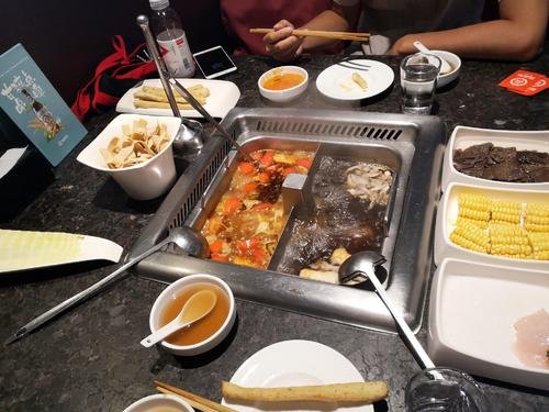 海底捞2020年净利润下降九成，是不是“太注重服务”所致呢？