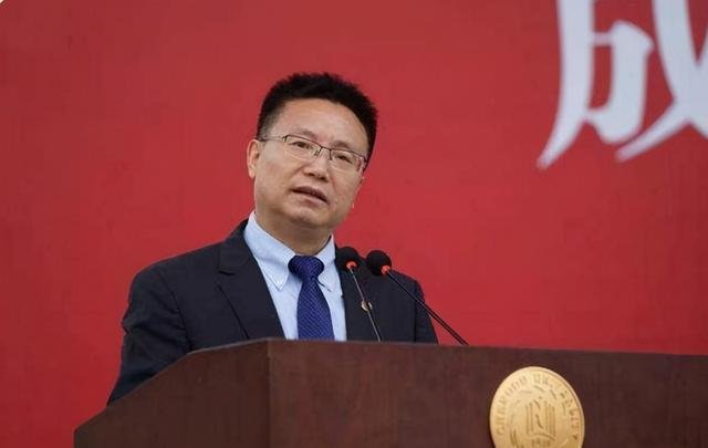 大学党委书记毛洪涛在溺亡前做了什么？