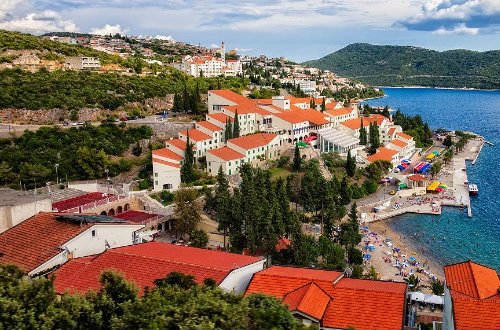 世界上名字最长的国家