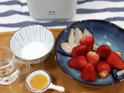 草莓冰激凌怎么做