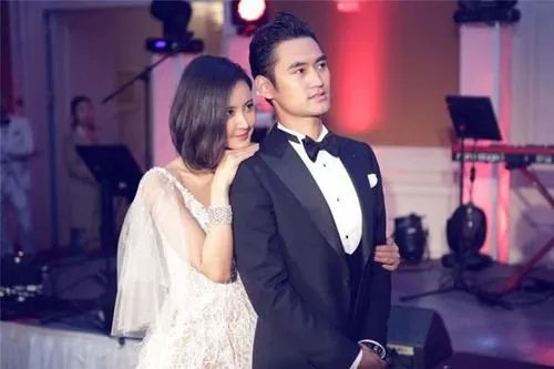 袁弘公开视频悼念外婆：愿一路走好，他在生活中是个怎样的人？