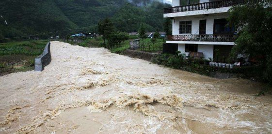 全国13省市区有暴雨有可能引发哪些地方出现洪灾泥石流？