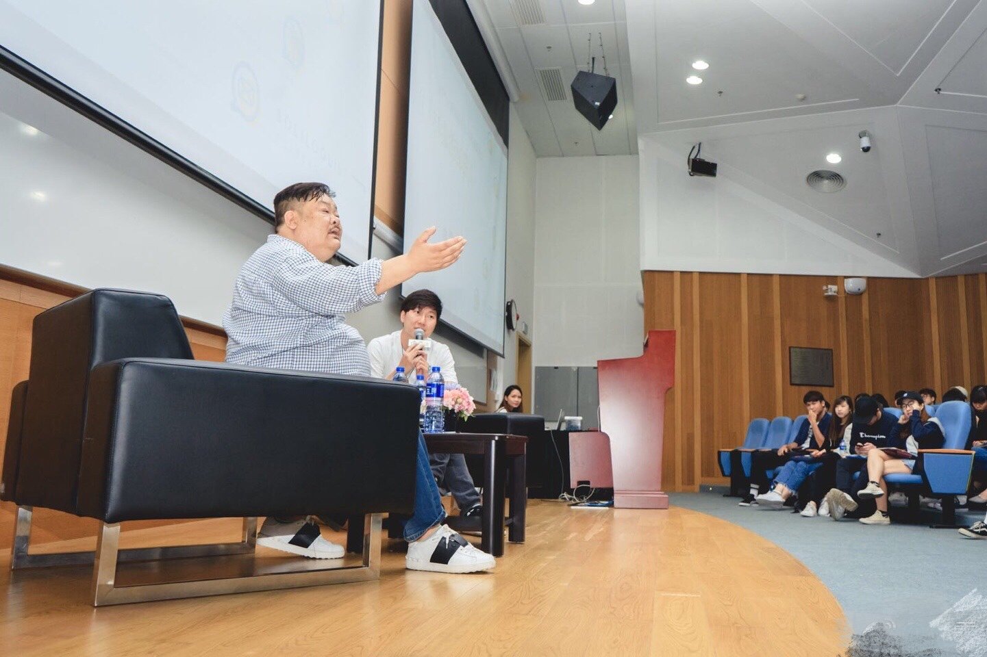 老戏骨吐槽演戏被喂烂提子，演员的日常究竟有多辛苦？