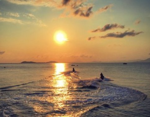 现在的三亚，整个酒店都在讲上海话，当地为何会成为旅游胜地？