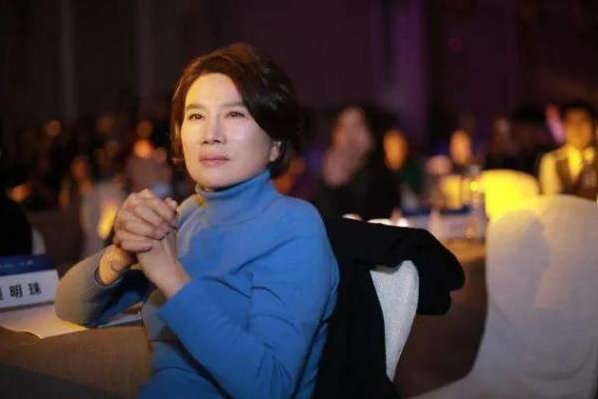 董明珠：不用性别差异解决问题，性别差异可以解决问题吗？