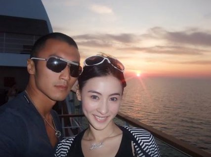 揭张柏芝曾为谢霆锋流产跳楼自杀内幕，真相是什么