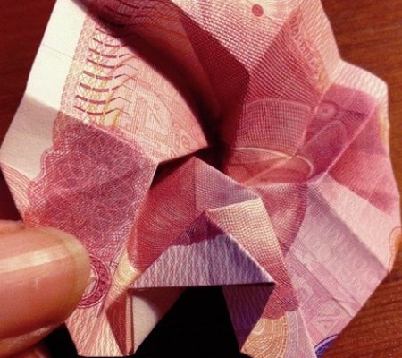 用钱折玫瑰花的方法