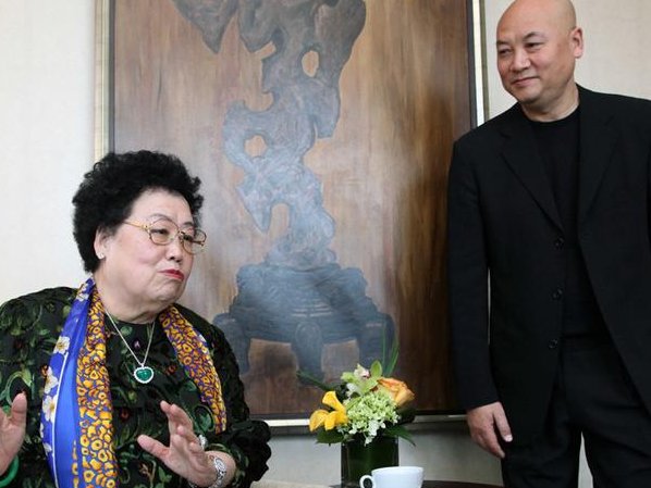 迟重瑞和陈丽华真实关系如何，陈丽华的这3条家规，令人心酸，怎么回事？