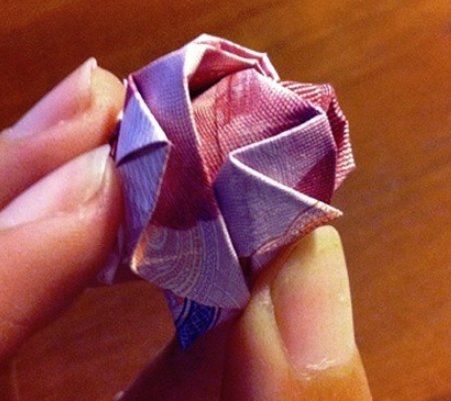 用钱折玫瑰花的方法