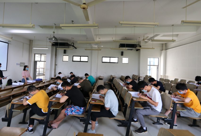 2021年广东省大学录取分数线