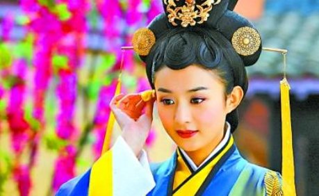 陆贞传奇玲珑最后有没有背叛陆贞啊？