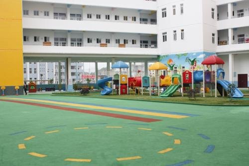 推开门就是学校，对学生有何利弊？