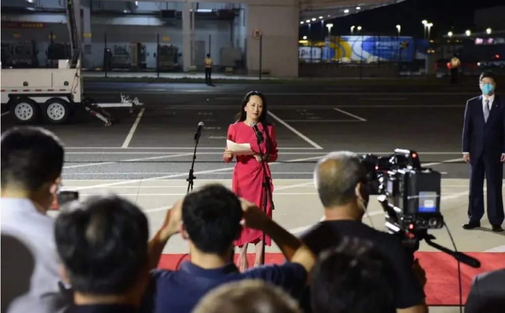 孟晚舟丈夫大喊我爱你，看到妻子回国这一刻，刘晓棕是不是非常激动