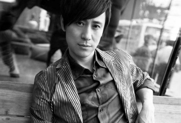 曾经的大陆“四大天王”，如今全都凉凉，只有他成隐形富豪，他是谁？