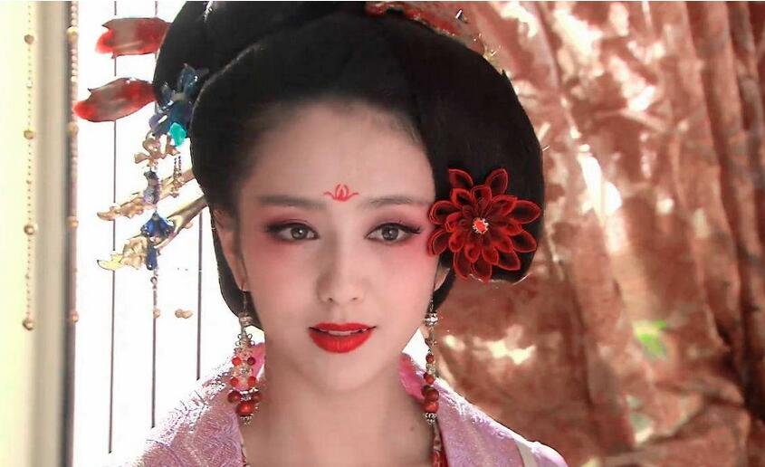 梦回唐朝陶美人佟丽娅第几集出场?