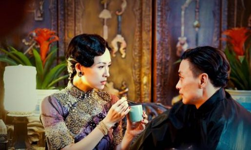 吴彤晒与章子怡汪峰聚会合照，他们三人聚会是有合作吗？