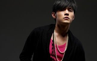 亚洲天王周董，音乐鬼才老薛，他们两人谁更具有影响力？为什么呢？