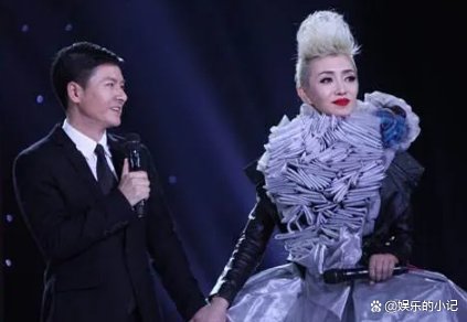 张丽模仿梅艳芳，生活得到了改善，为何不受观众待见？