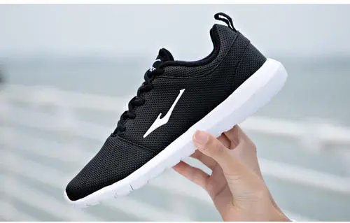 鸿星尔克的美股代码是什么？