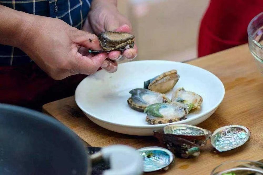 从新鲜到陈鲜,为什么说鲍鱼有海味至尊的地位?