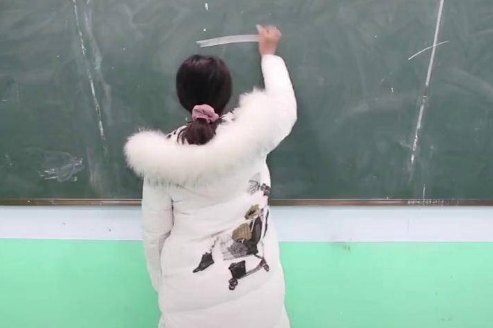 一字加一笔变成什么字？