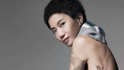 港星卢凯彤坠楼身亡，生前居住的公寓被房东以超低价卖出，是什么原因呢？