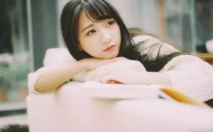 对于男性来说,第一眼会看向女人哪个部位?