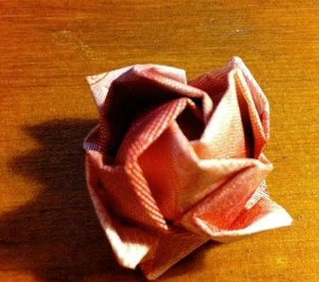 用钱折玫瑰花的方法
