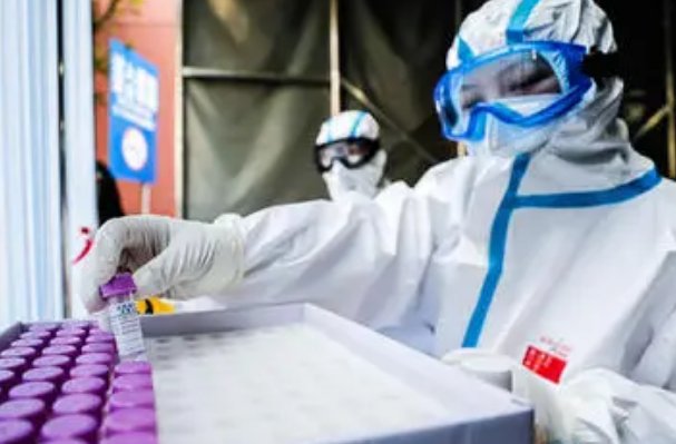 银川一女子自称领导对核酸采样人员破口大骂，她的真实身份到底是什么？