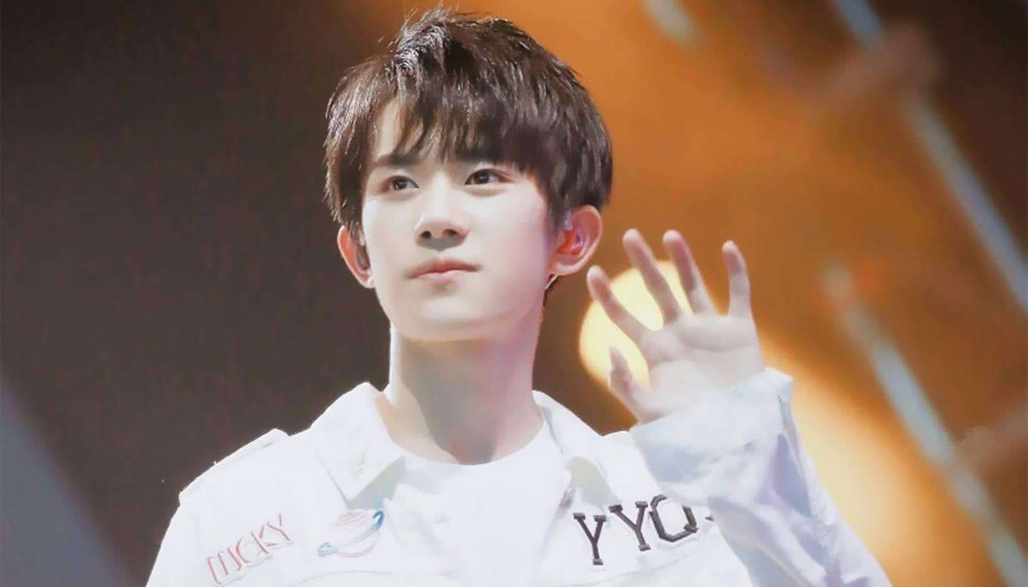 易烊千玺时隔半年后出关，这段时间他都干了些什么？