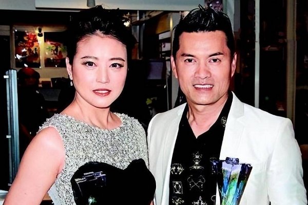 香港周海媚老公是谁