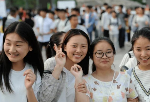 怎么查中考准考证？