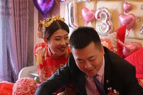 山东一对新郎新娘同名同姓同年生，这是天注定的姻缘吗？