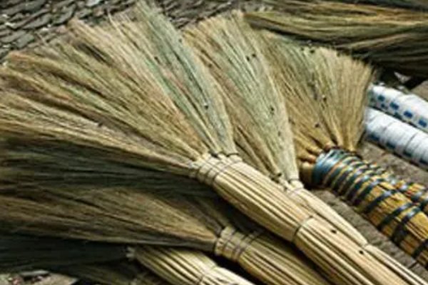 春节前打扫卫生风俗,古人何时用上扫帚