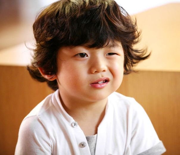 拜托小姐里面的小少爷是谁