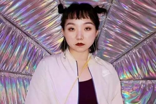 辣目洋子在节目里出现了社死现场，她做了什么？