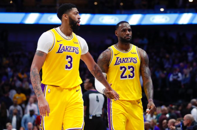 就詹姆斯和浓眉骑车游园来说，两人关系看上去怎么样？