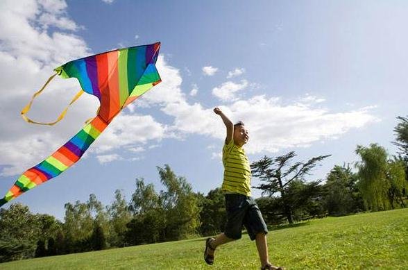 日本祈愿风筝被批恐怖，关于放风筝的危险，你知道多少？