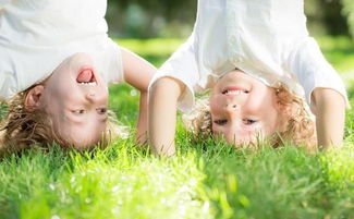 马斯克父亲称：儿子有钱应继续生孩子！生孩子的前提必须是有钱吗？