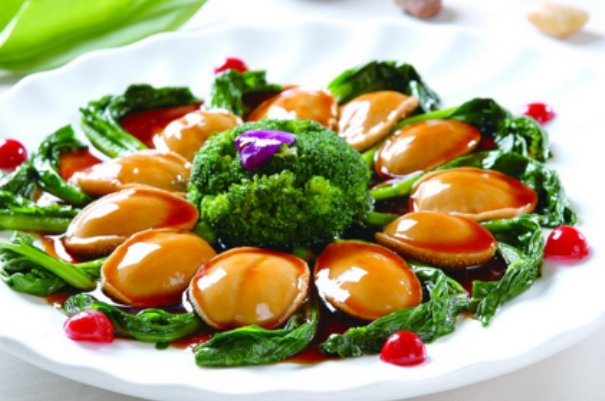 吃鲍鱼主要吃头还是脚？