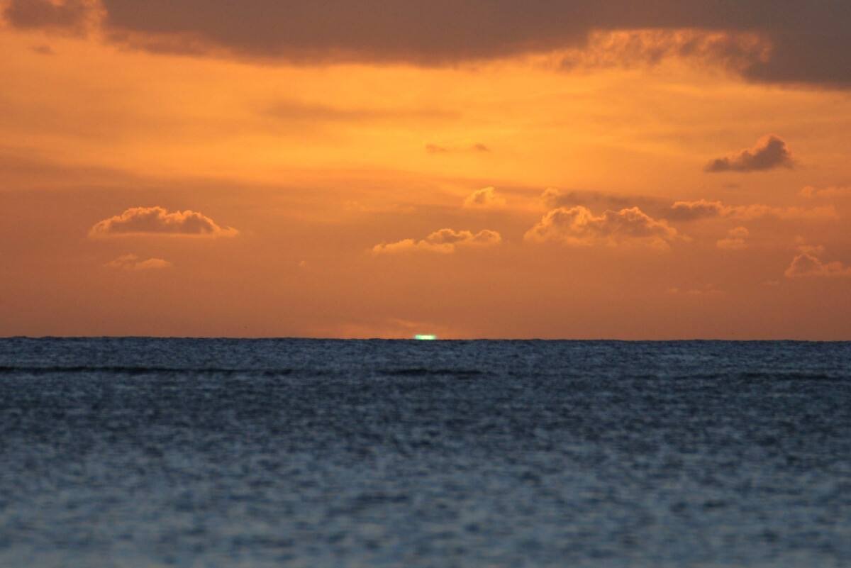 福建平谭现罕见太阳绿闪，这种现象是怎么发生的？