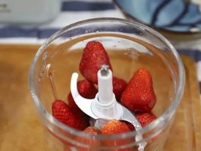 草莓冰激凌怎么做