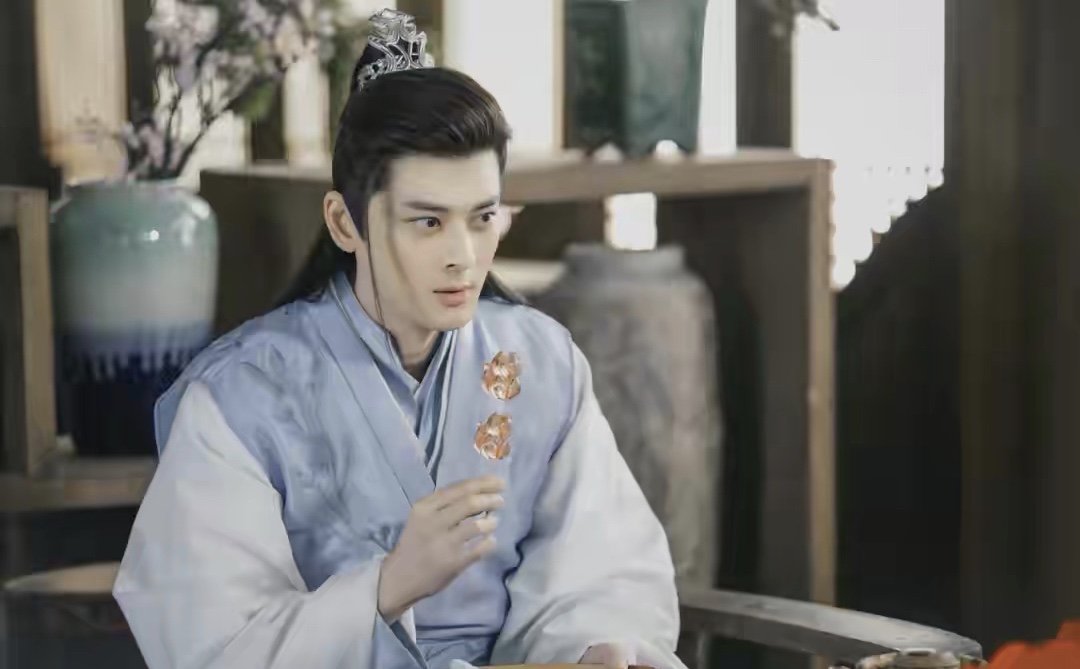 44岁郭品超官宣新恋情，女友是黄子韬公司艺人，他们是如何结缘的？