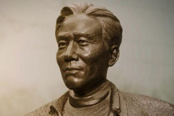 为人民服务无私奉献的人的故事写出来