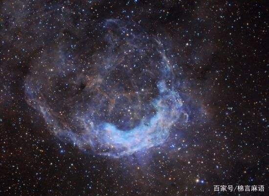 一个水瓶座的男孩喜欢女孩的表现和不喜欢女孩的表现是什么？